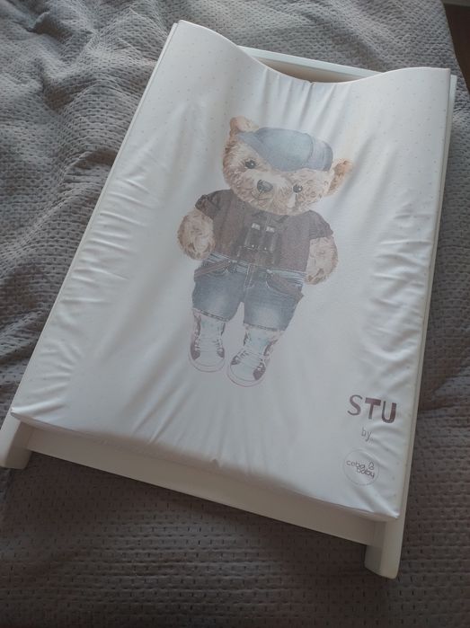 Przewijak na łóżeczko