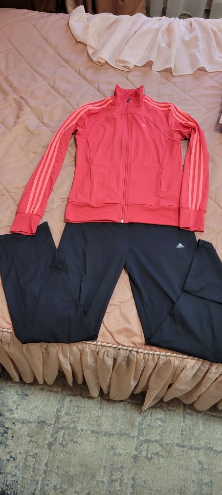 Спортивный костюм женский Adidas