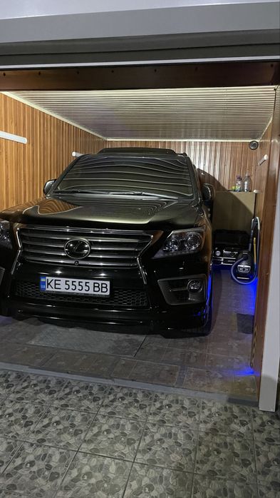Продам свій Lexus LX 570