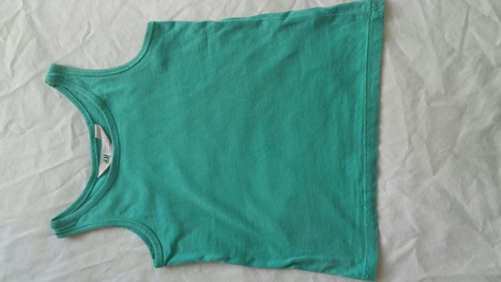 quatro camisolas sem mangas: 1 a 4 anos, em ótimo estado, H&M e Zippy