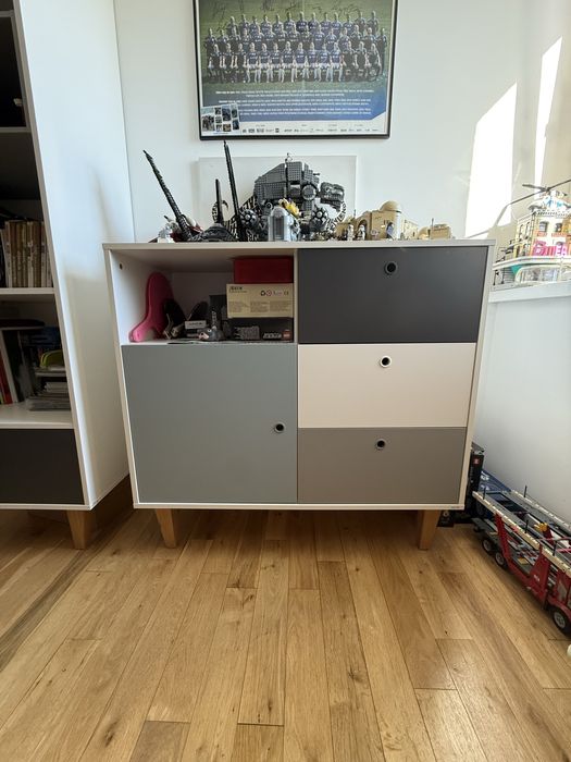 Meble pokojowe z serii vox w atrakcyjnej cenie oraz łóżko Ikea