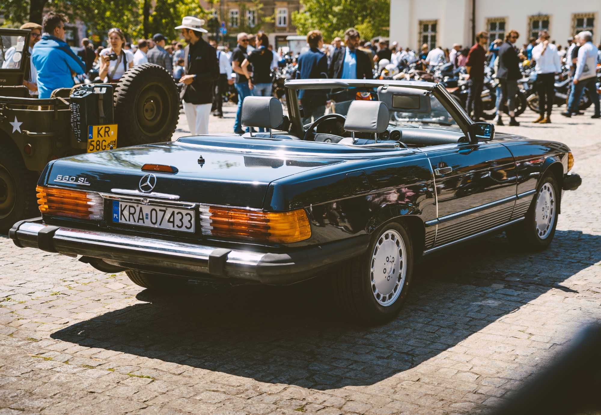 Zabytkowy samochód do ślubu / sesji zdjęciowej (MERCEDES SL 560)