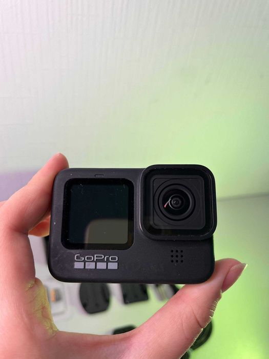 Екшн-камера GoPro Hero 9 із зарядною станцією
