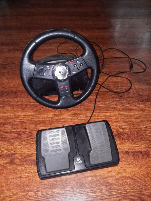 Кермо джойстик геймпад Б/У Logitech Formula Vibration Feedback Wheel
