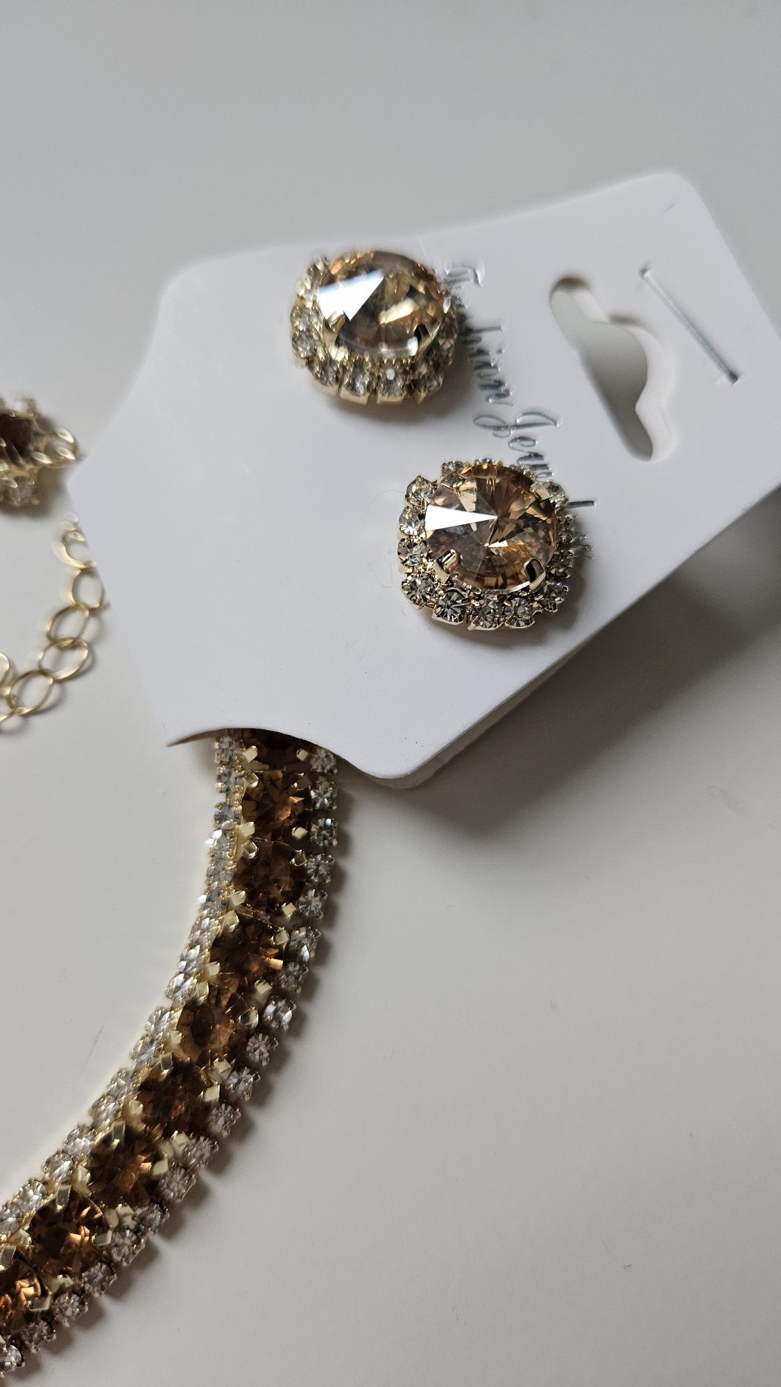 Zestaw biżuterii kolia kolczyki kolor bursztynowy złoto cyrkonie