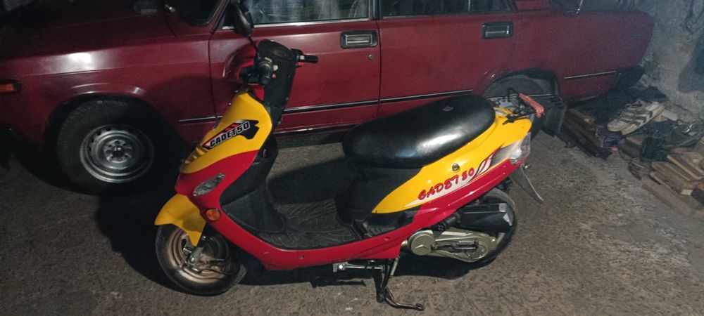 Продам скутер cadet 4т