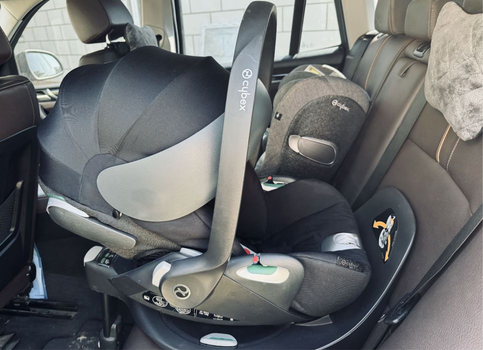 Автокресло и база Cybex Cloud Z i-Size Deep Black