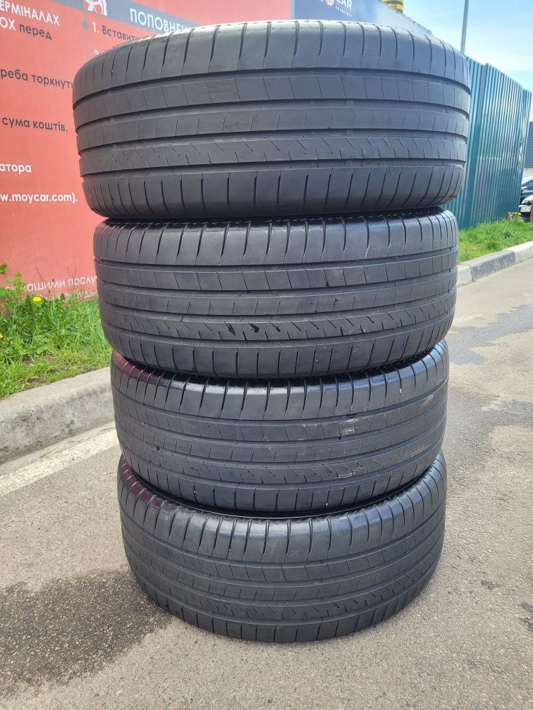 Летняя резина Bridgestone Alenza 001 255/55 107W R19