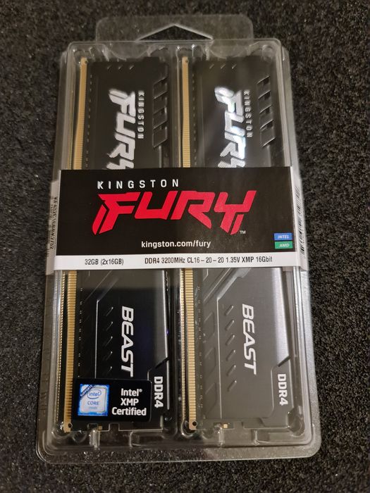 Память DDR4 Kingston Fury 3200 32GB