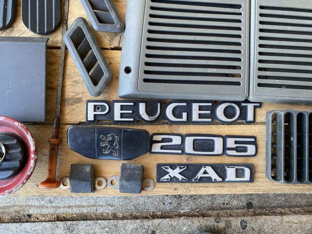 Peças Peugeot 205 XAD, faróis, farolins, quadrante etc…|USADO