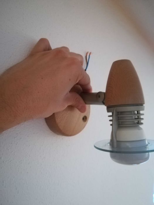 2 Focus projetores de madeira da Massive