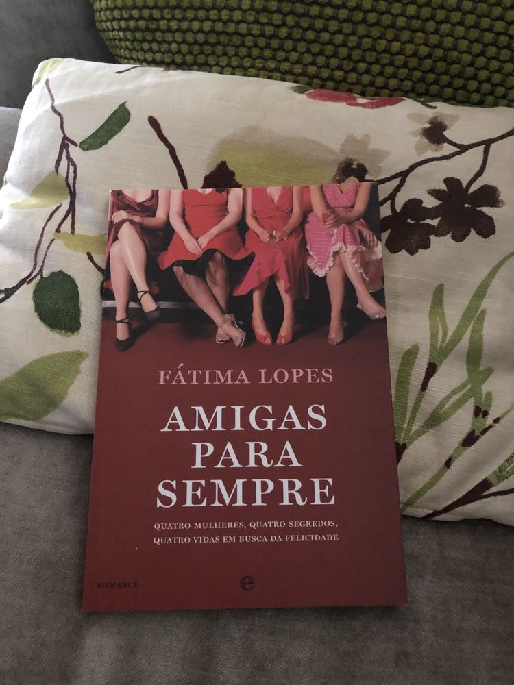 Varios livros de autores portugueses
