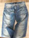 Dziurawe jeansy damskie