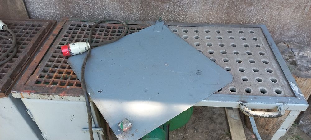 Stół spawalniczy z dmuchawą-silnik 380 V i rusztem - Atrakcyjna cena