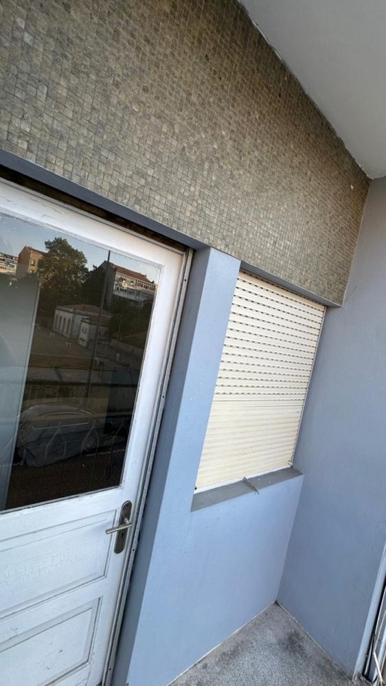 Quarto de casal disponivel para arrendamento .