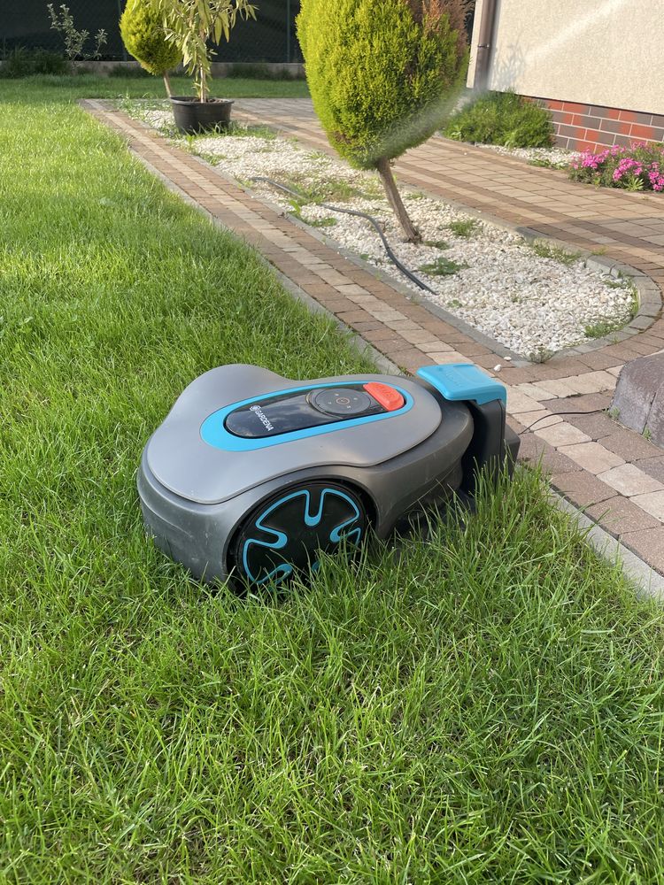 Robot koszący kosiarka firmy Gardena sileno minimo bluetooth