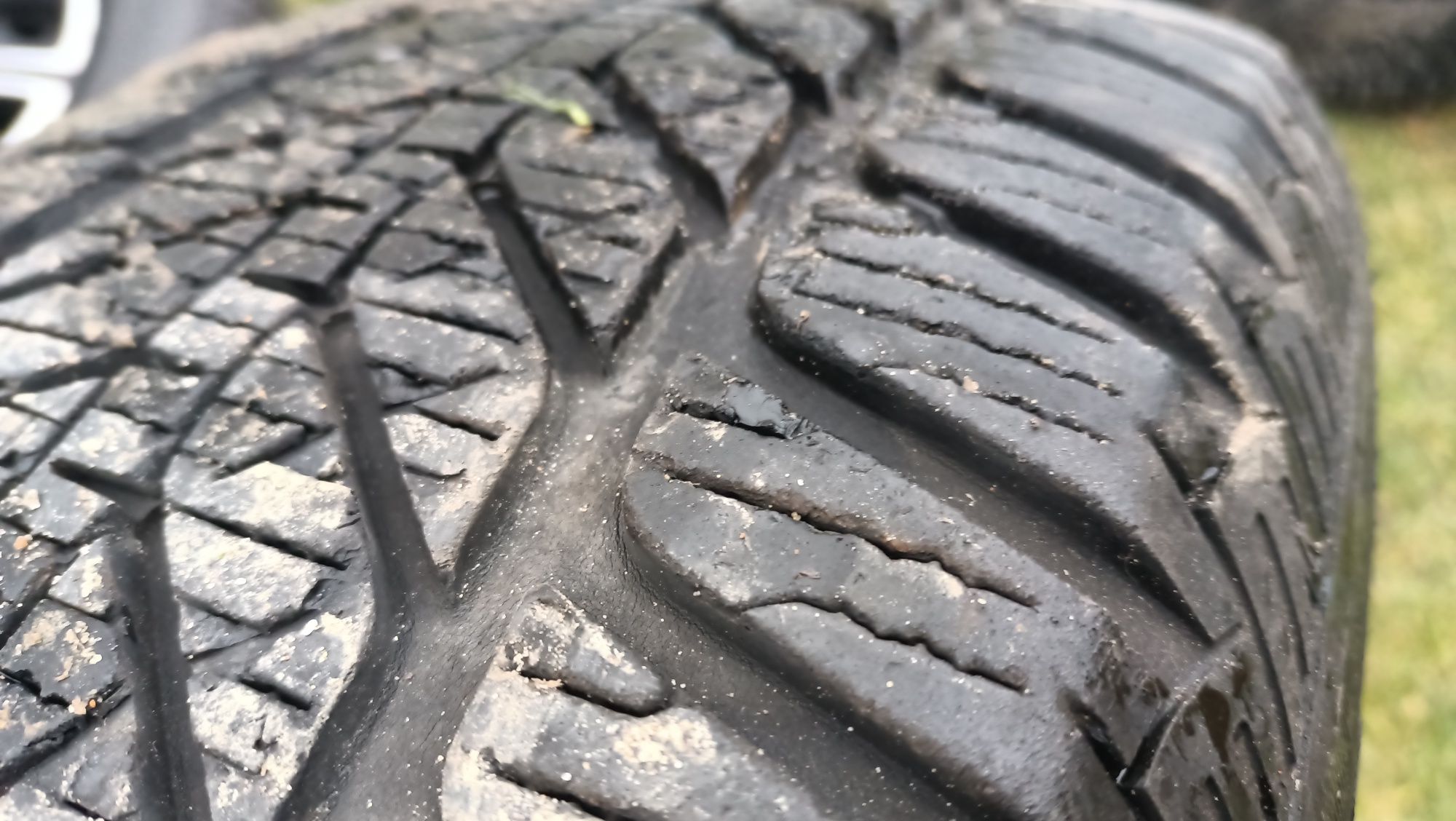 Koła zimowe felgi 16 5x114,3 et40 Nissan Qashqai 215/65/15 okazja
