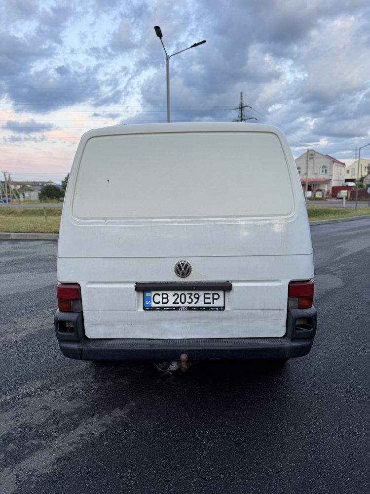 Авто Volkswagen Transporter T4 1.9 TDI гарний стан груз