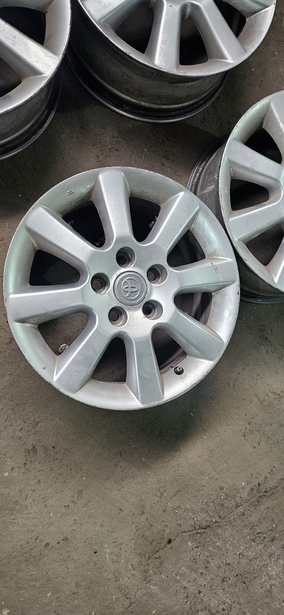 Felgi aluminiowe Toyota Lexus R16 5x114.3