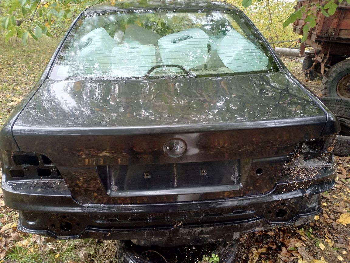 Задня кришка багажника E39