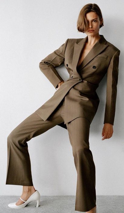 Нові вовняні брюки зара в полоску