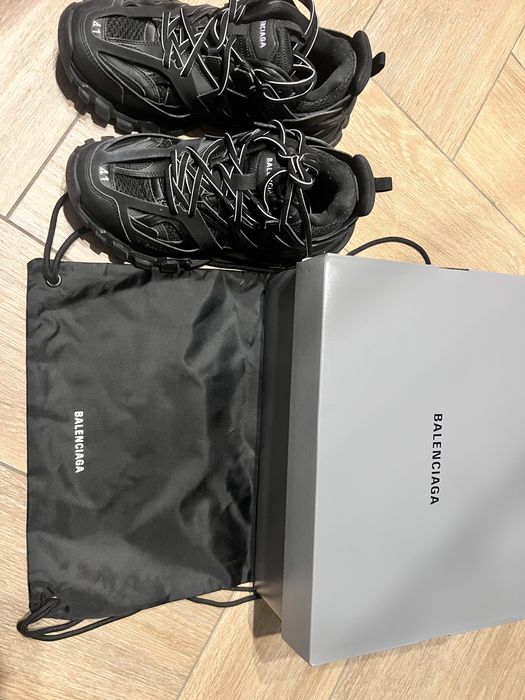 Balenciaga track