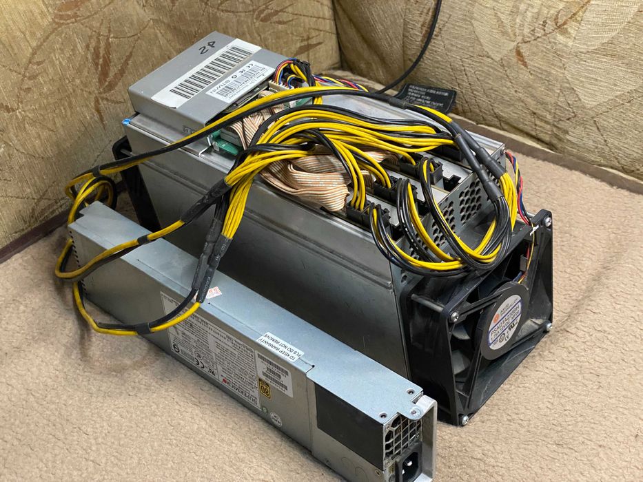 Sprawna używana koparka kryptowalut Antminer L3+