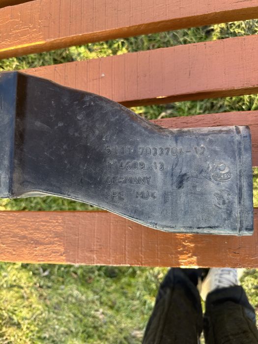 Воздуховод охолодження тормозов  правий BMW e60 дорест