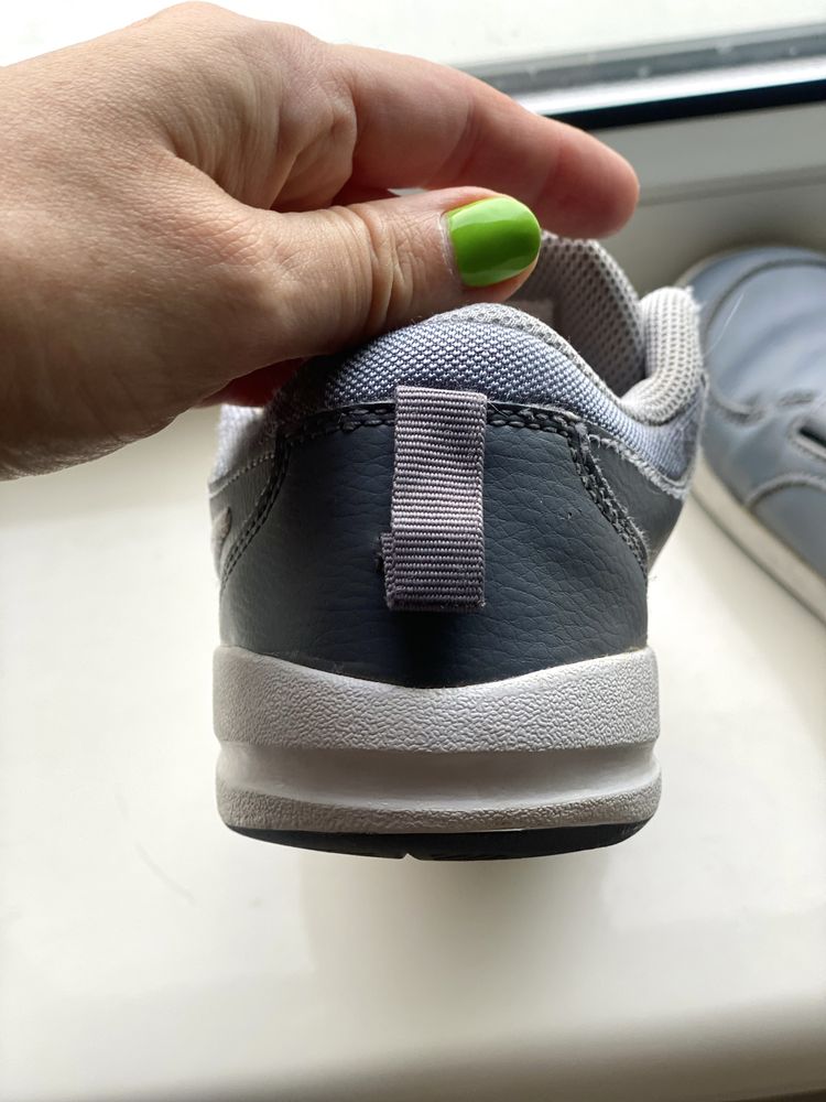 Skorzane buty sneakersy Nike 35 (22cm)