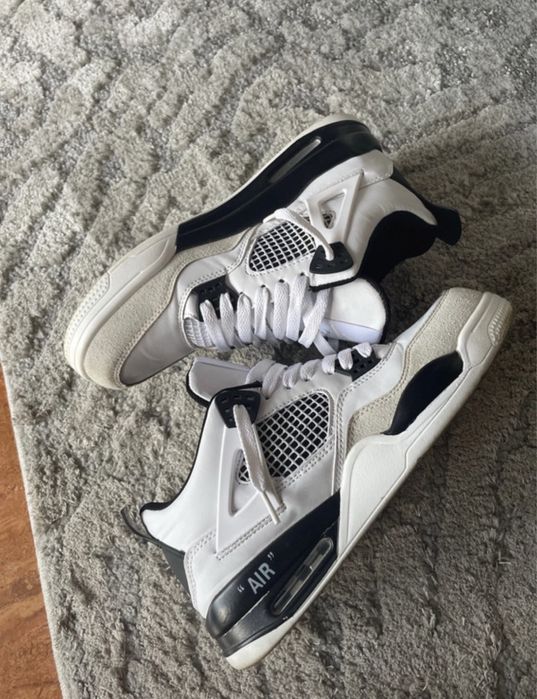 Jordan 4 Military