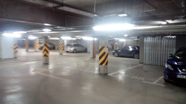 Wynajmę miejsce parkingowe w podziemnej hali garażowej Hevelia Poznań