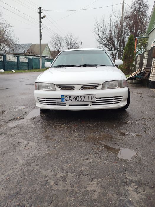 Mitsubishi lancer 1995р