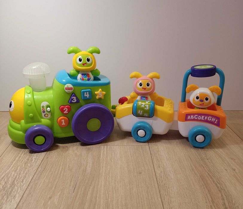 Interaktywny pociąg BeBo marki Fisher Price
