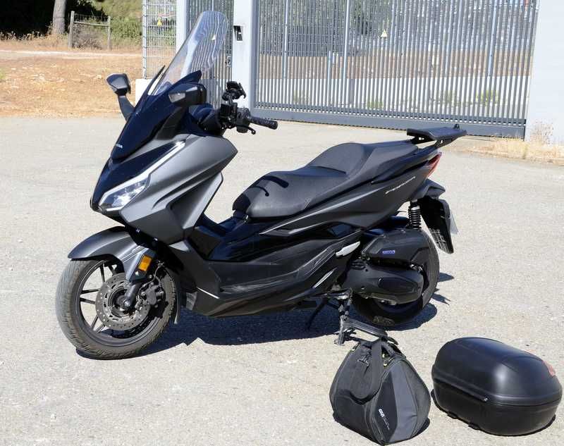 Honda Forza 125 como nova