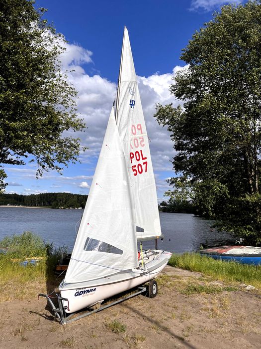 Żaglówka regatowa, klasa 470, jacht, jacht regatowy.