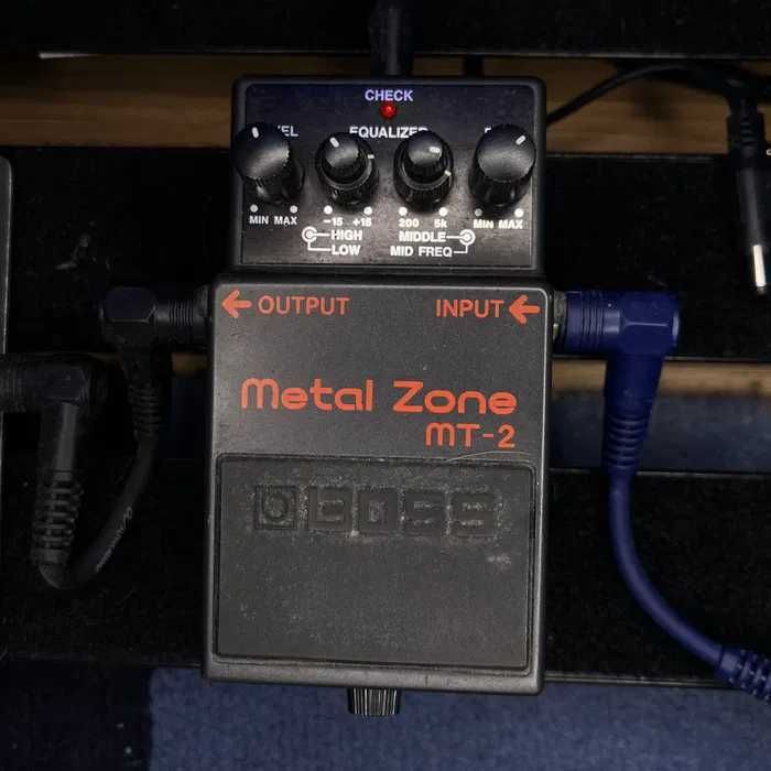 Boss Metal Zone MT-2 (High Gain Distortion) - Pedal de Guitarra