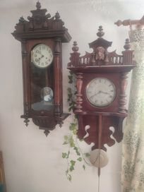 Trzy piękne stare zegary