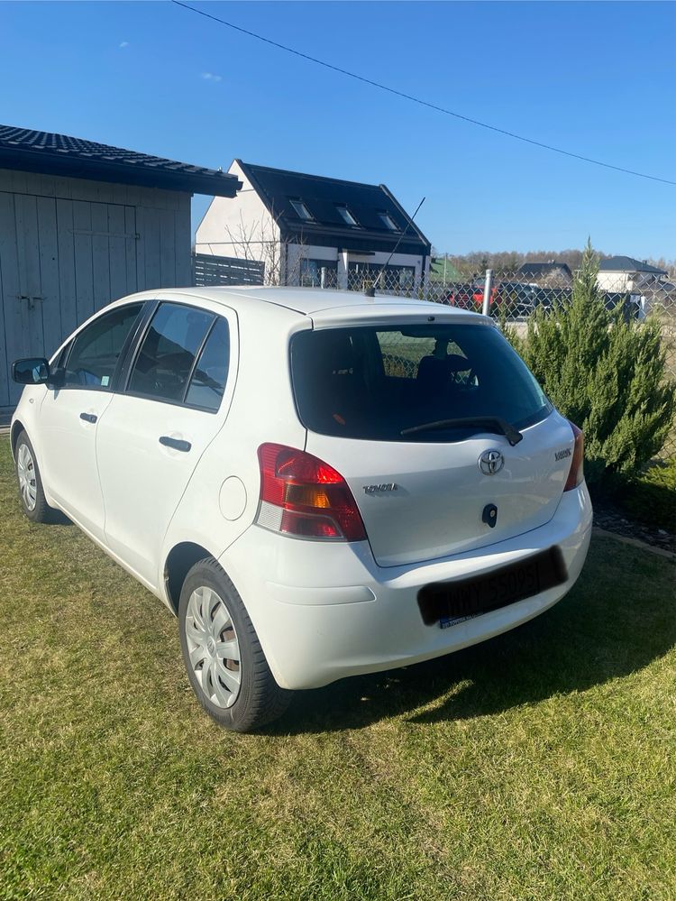 Toyota Yaris 1.3 benzyna 2009