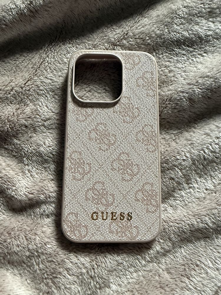 Etui iphone 15 pro guess