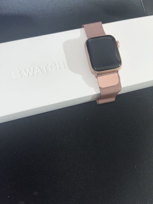 Apple watch 4 series Повний комплект