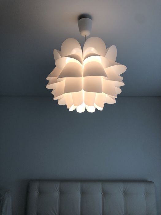 Candeeiro branco ikea