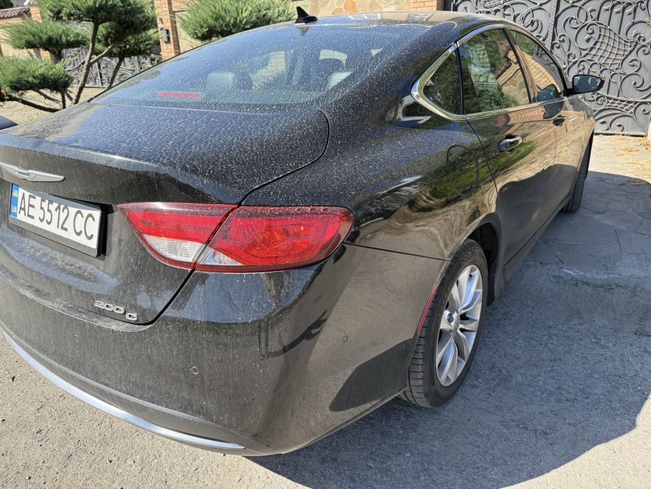 Автомобиль Крайслер 200 C 2015 р
