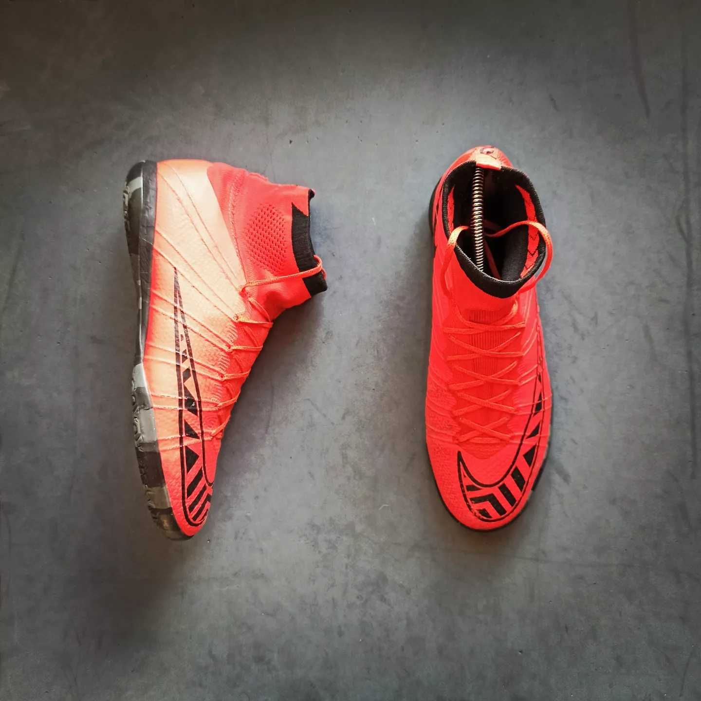 Halówki Nike MercurialX Proximo IC 42,5