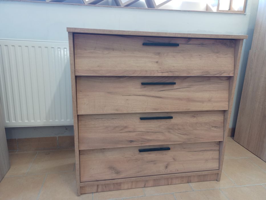 Szafki na buty od producenta.