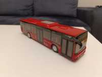 model autobusu marki MAN w skali 1:50. Model SIKU posiada otwierane dr