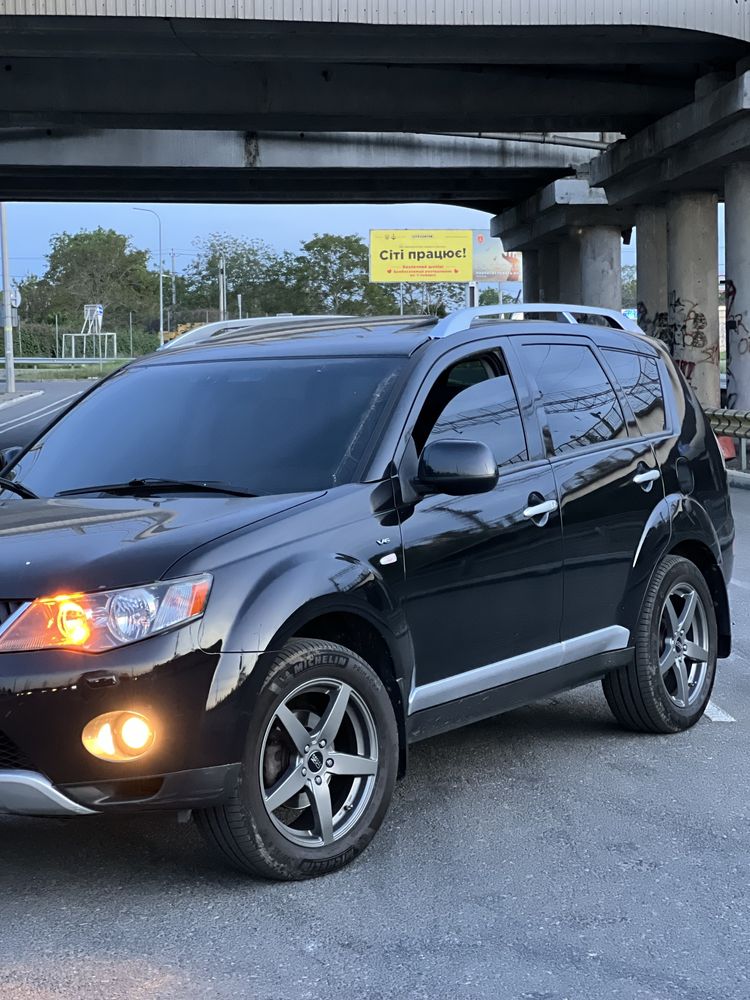 Mitsubishi Outlander XL 2008 3.0 AT