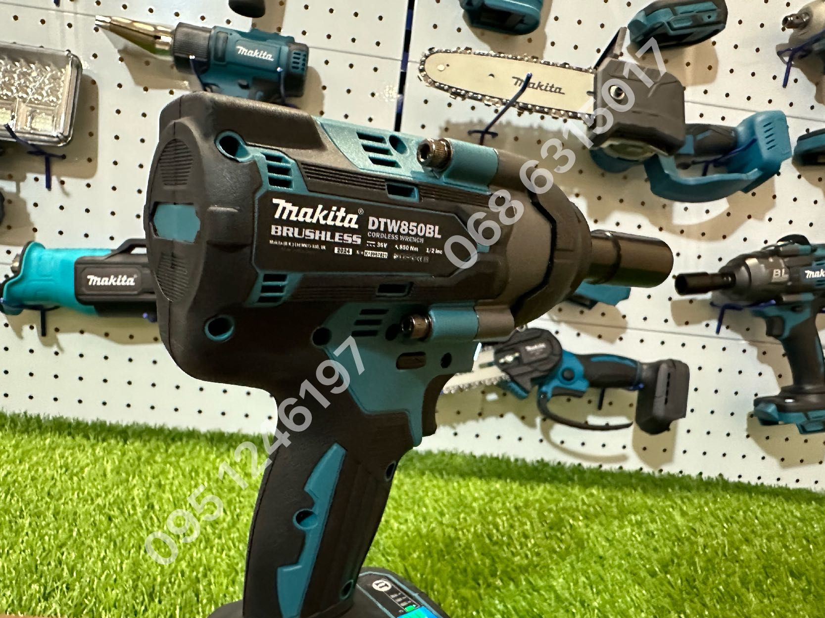 Набор аккумуляторный Makita Болгарка DGA521BL Гайковерт DTW850BL 36V9A