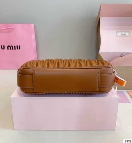 Torebka Miu Miu torba, skóra 630-56