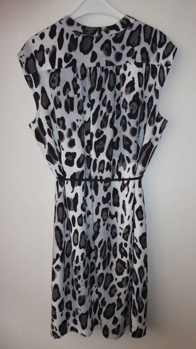 Sukienka przed kolana z paskiem piękna śnieżna pantera VERA MONI r. 46