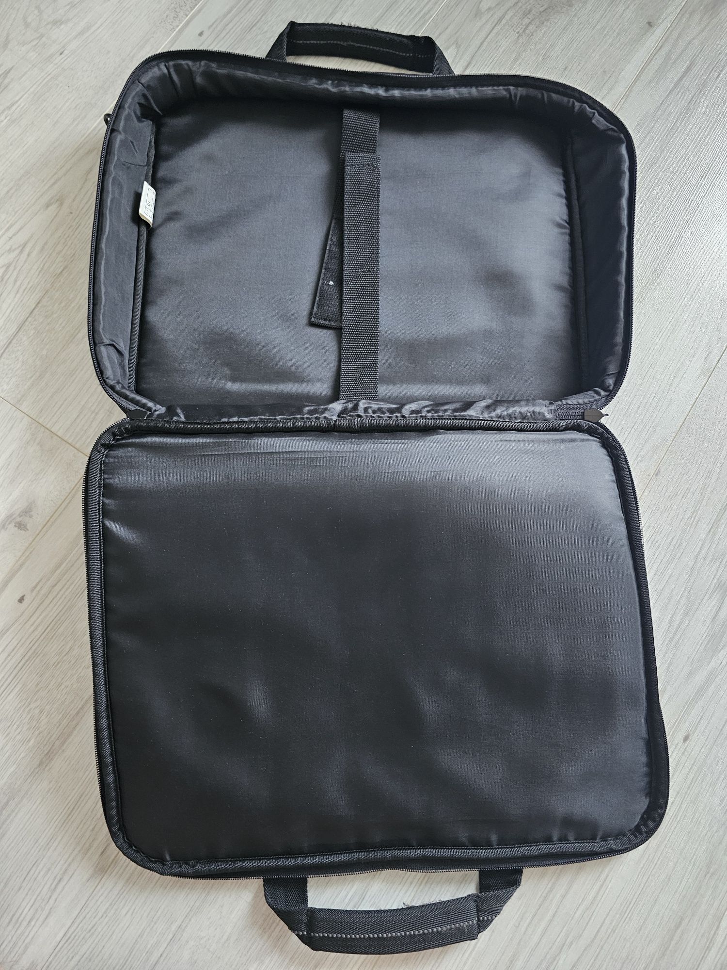 Torba na laptopa TARGUS Case Cn31 15.6 cali